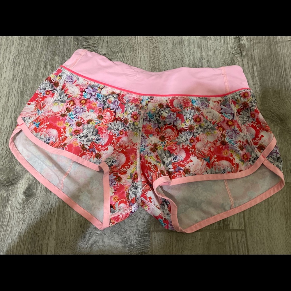 Speed shorts size 2 lululemon
